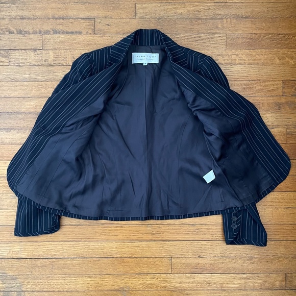 Trina Turk Pinstripe Blazer & Shorts Suit Set Made in USA Size 8 6 - Picture 8 of 16